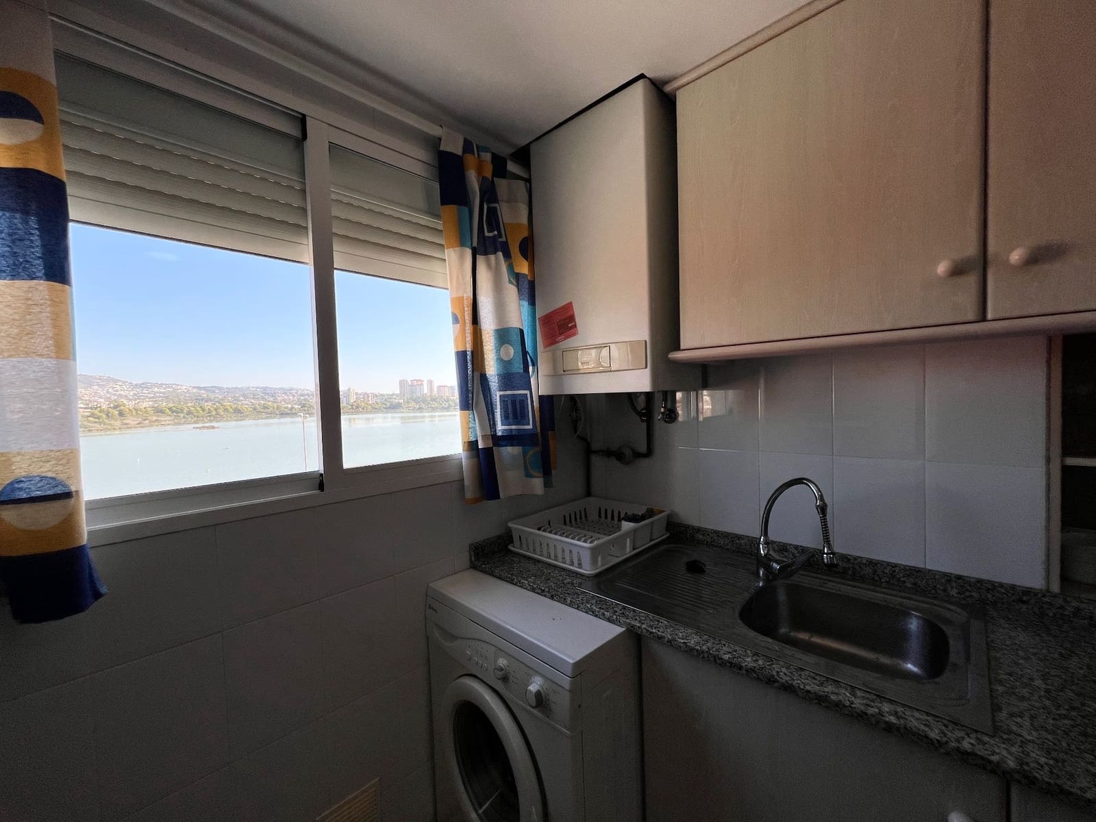 2 soverom Leilighet til leie i Calpe / Calp med svømmebasseng garasje - € 950 (Ref: 9206234)