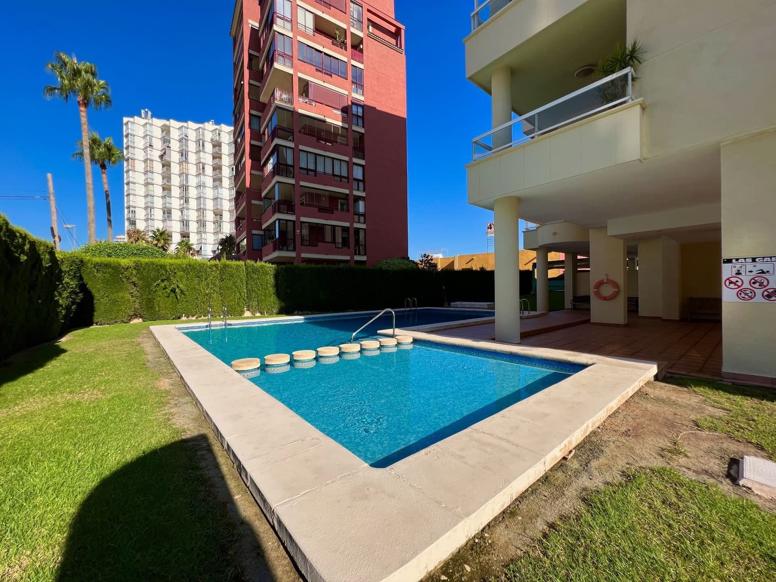 2 soverom Leilighet til leie i Calpe / Calp med svømmebasseng garasje - € 950 (Ref: 9206234)