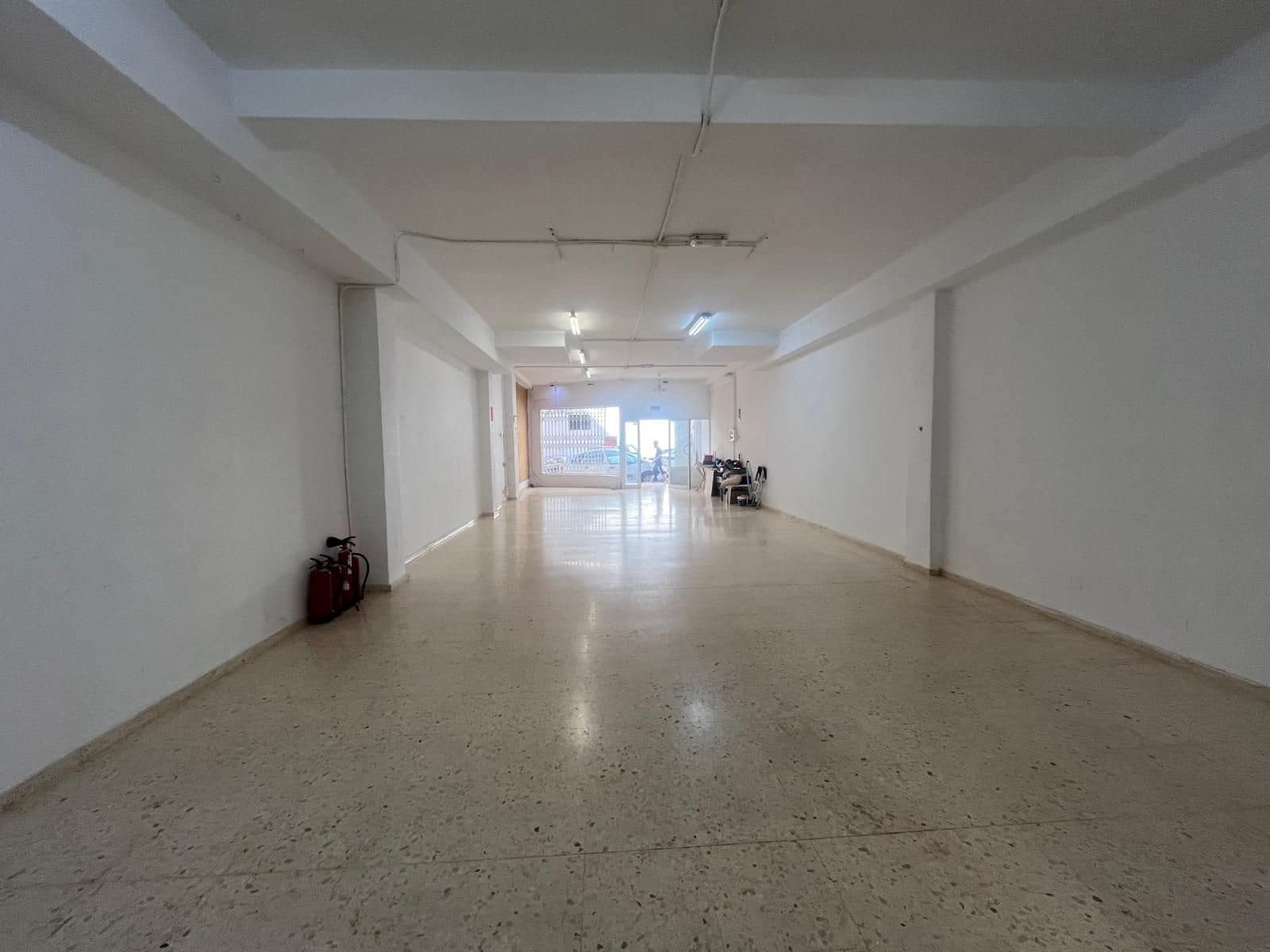 Kaupallinen myytävänä paikassa Calpe / Calp - 169 000 € (Ref: 9235976)