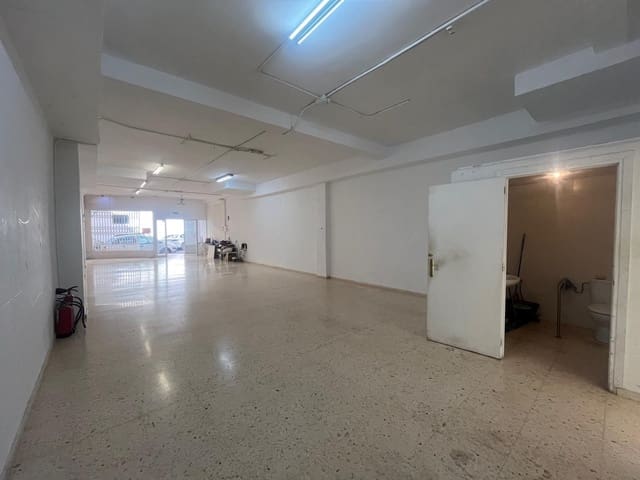 Kaupallinen myytävänä paikassa Calpe / Calp - 169 000 € (Ref: 9235976)