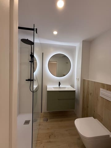 2 soveværelse Lejlighed til leje i Calpe / Calp - € 1.300 (Ref: 9402854)