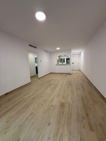 2 soveværelse Lejlighed til leje i Calpe / Calp - € 1.300 (Ref: 9402854)