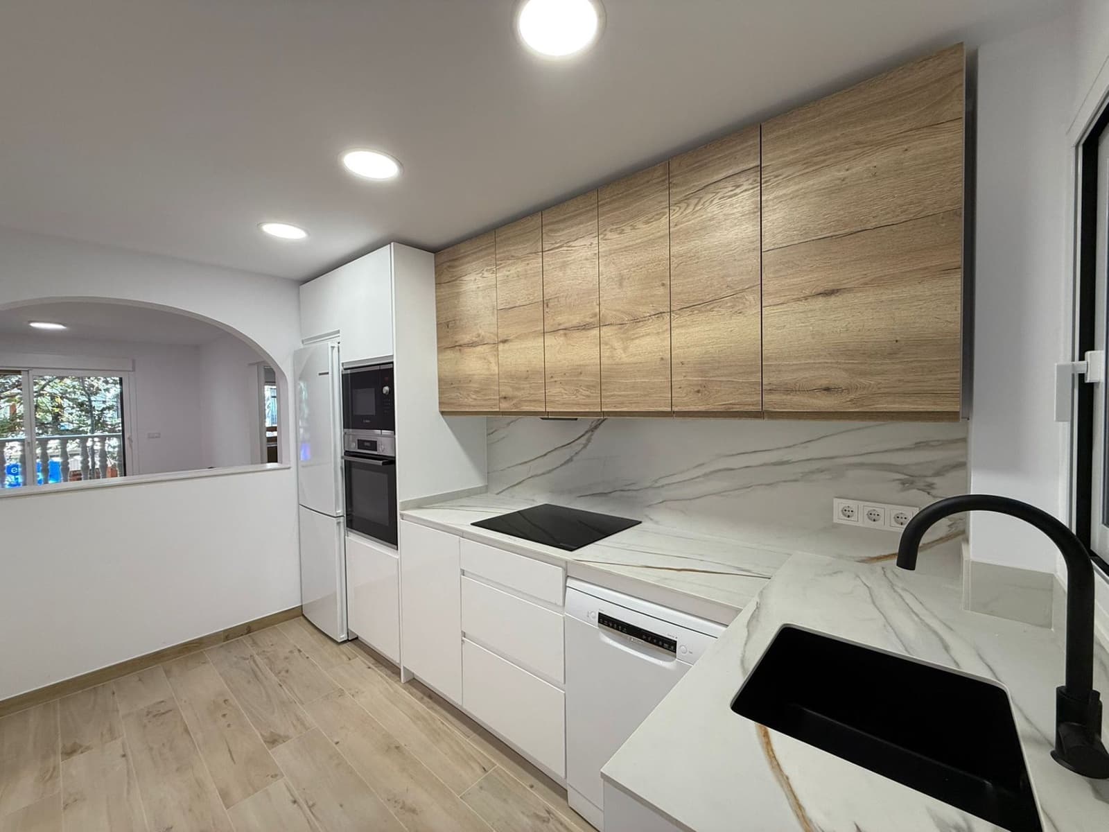 2 bedroom Apartment for rent in Calpe / Calp - € 1,300 (Ref: 9402854)