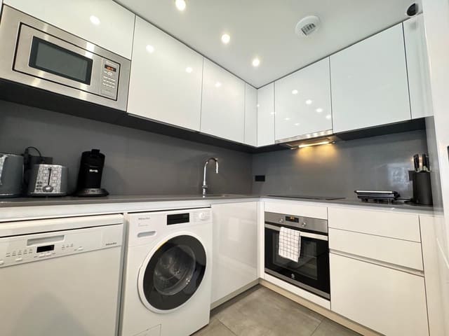 2 makuuhuone Huoneisto myytävänä paikassa Playa Arenal - Bol, Calpe / Calp mukana 
autotalli - 425 000 € (Ref: 9413579)