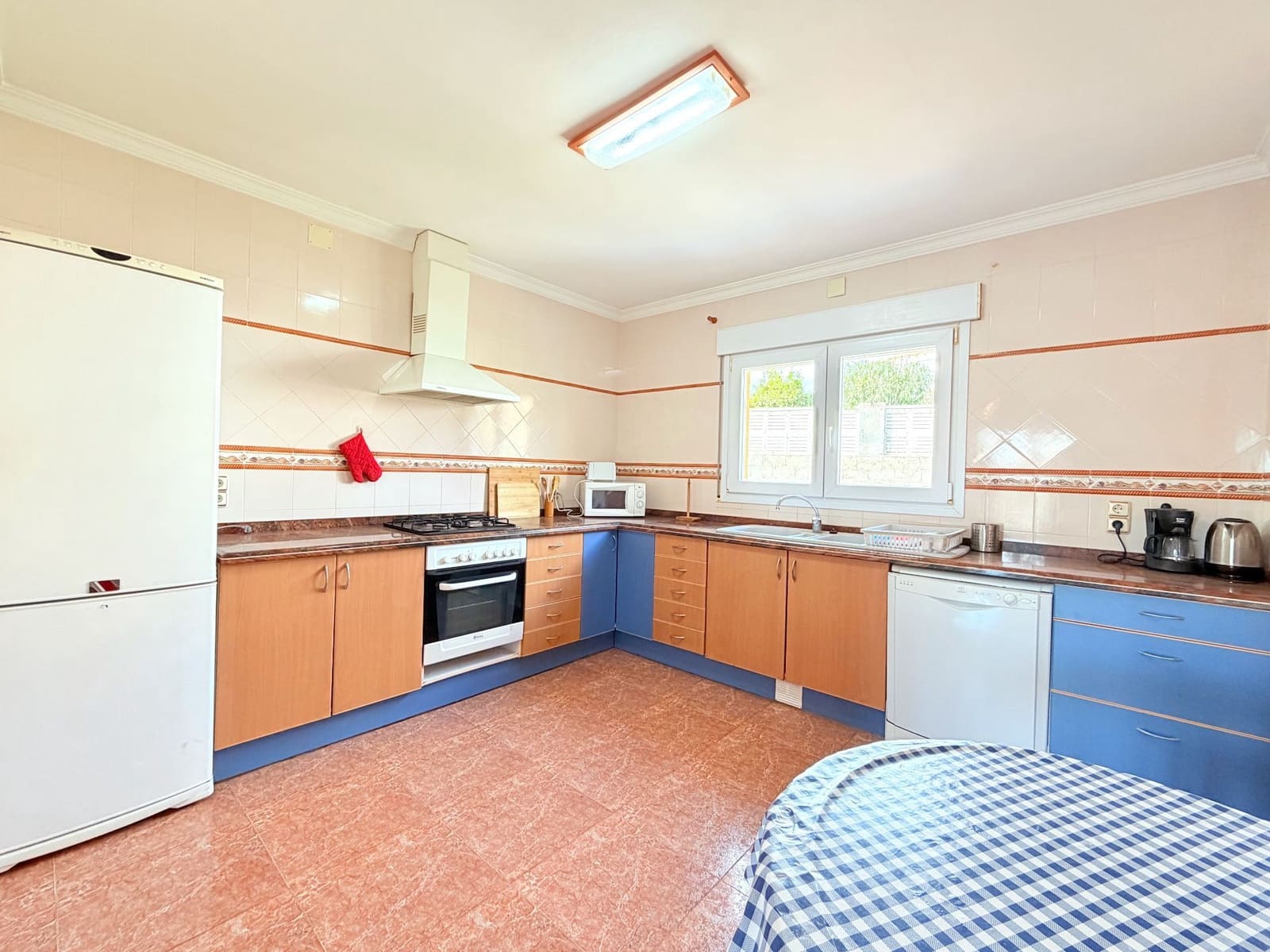 3 soverom Villa til leie i Calpe / Calp med svømmebasseng garasje - € 1 300 (Ref: 9455830)