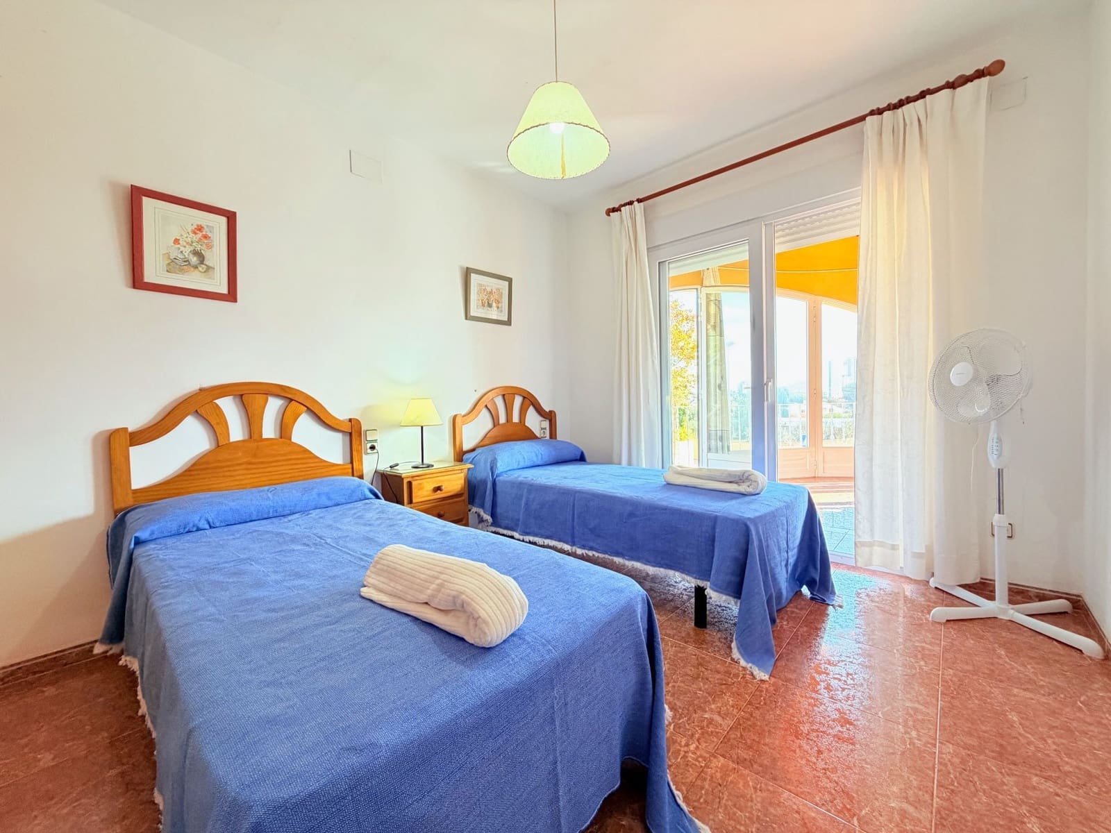 3 soverom Villa til leie i Calpe / Calp med svømmebasseng garasje - € 1 300 (Ref: 9455830)