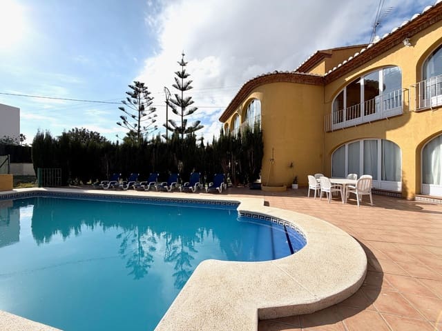 3 makuuhuone Huvila vuokrattavana paikassa Cometa - Carrió, Calpe / Calp mukana uima-altaan 
autotalli - 1 300 € (Ref: 9455830)