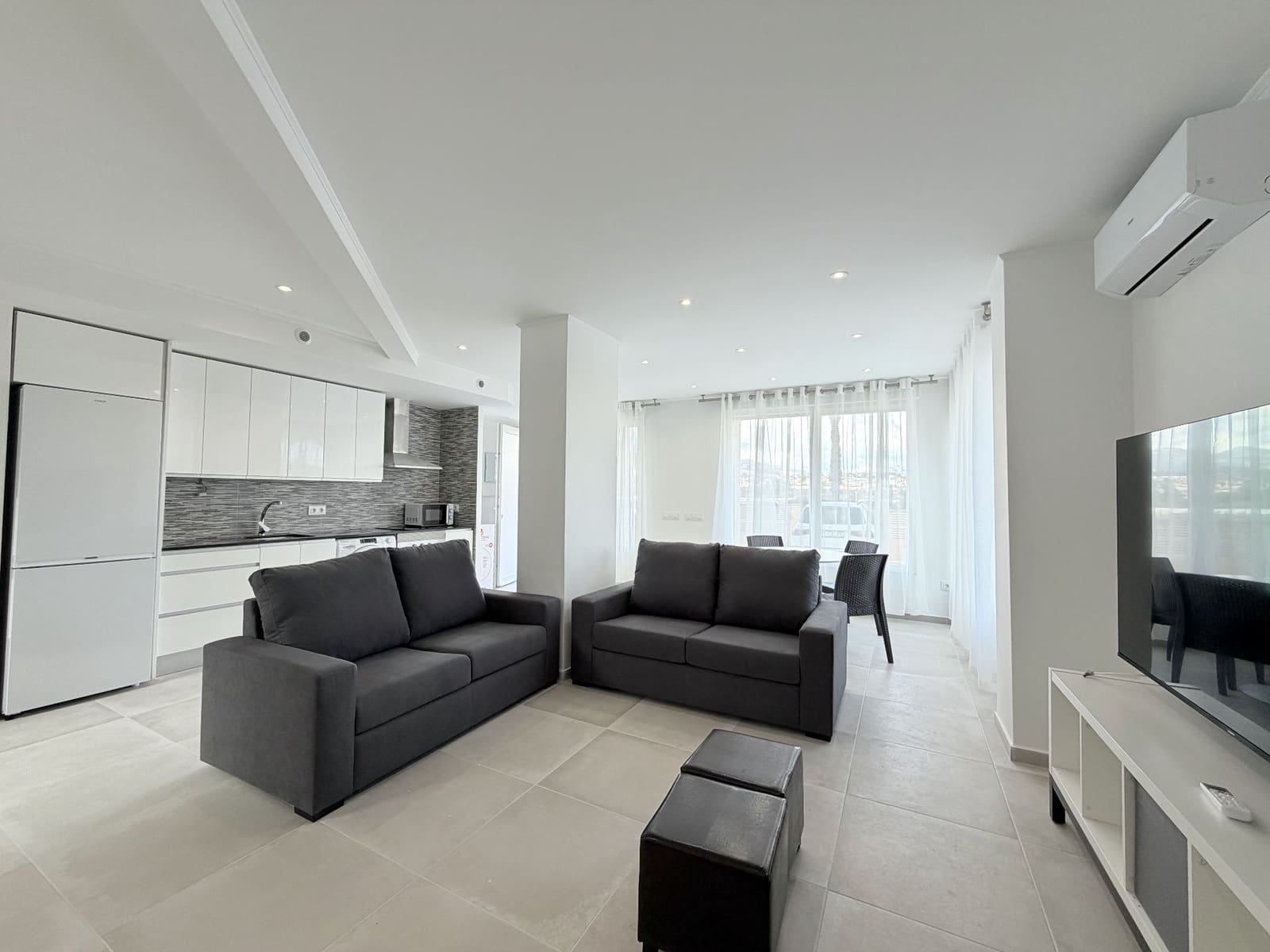 2 slaapkamer Appartement te huur in Calpe / Calp - € 900 (Ref: 9470290)