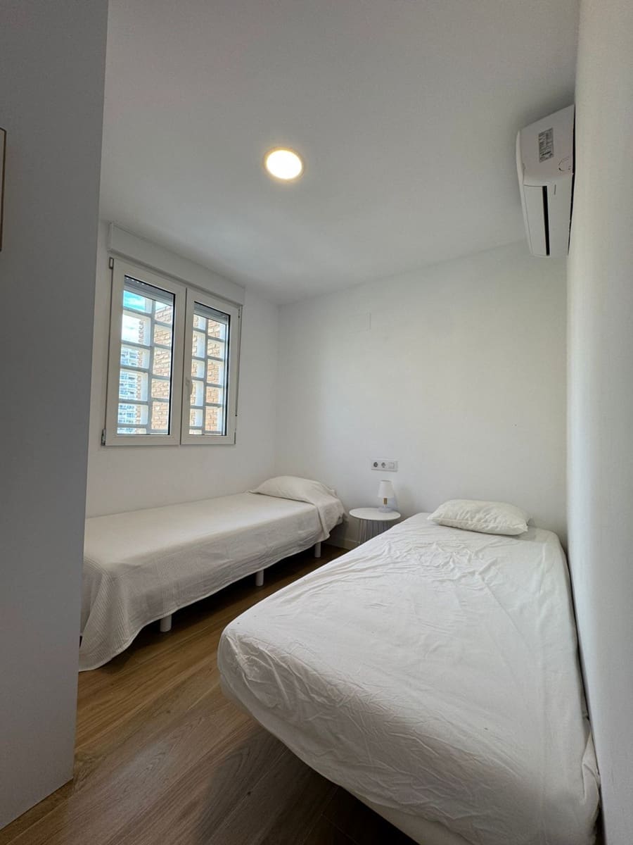 Appartement de 3 chambres à louer à Calpe / Calp avec garage - 1 500 € (Ref: 9560877)