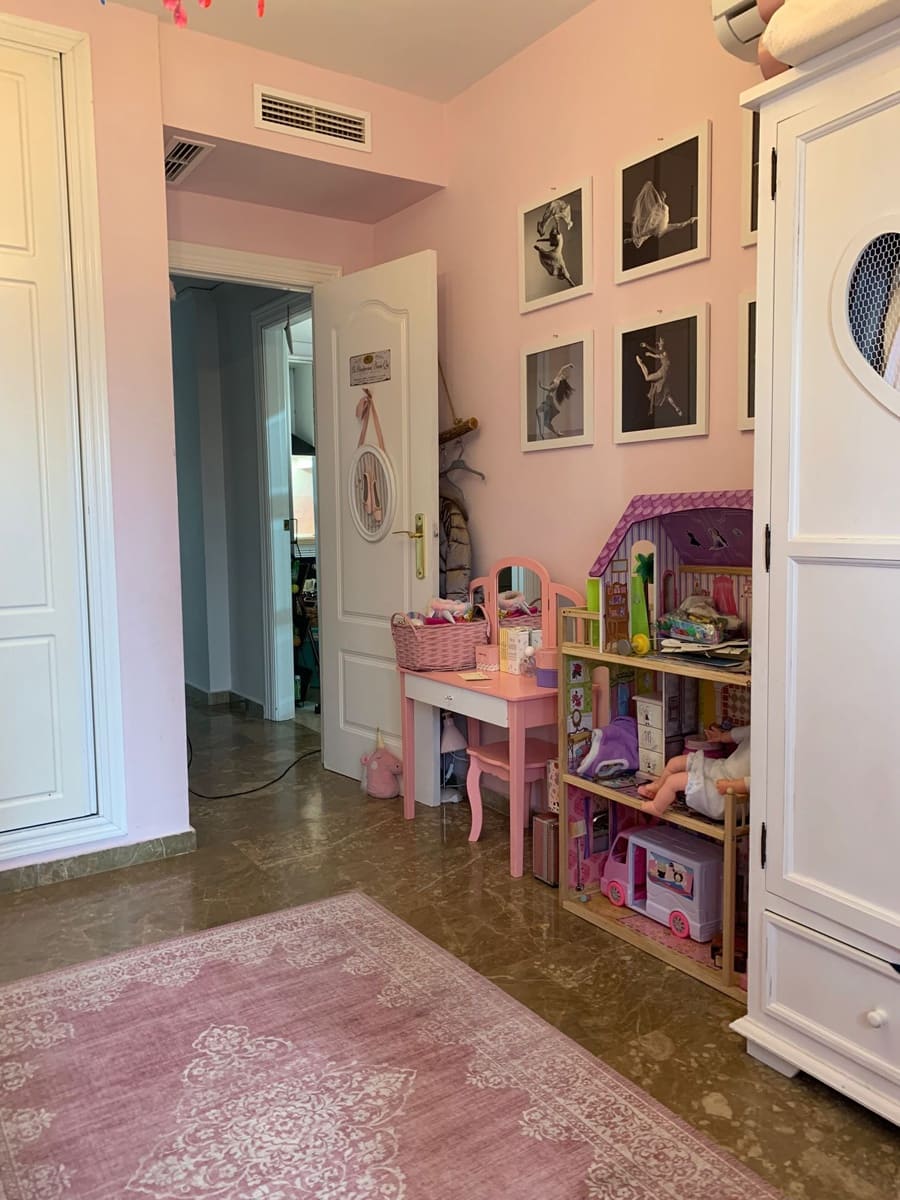 2 bedroom Apartment for sale in Calpe / Calp with pool garage - € 498,000 (Ref: 9647656)