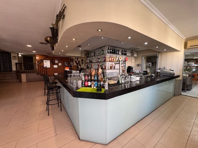 Kommersiell til salgs i Calpe / Calp - € 250 000 (Ref: 9714467)