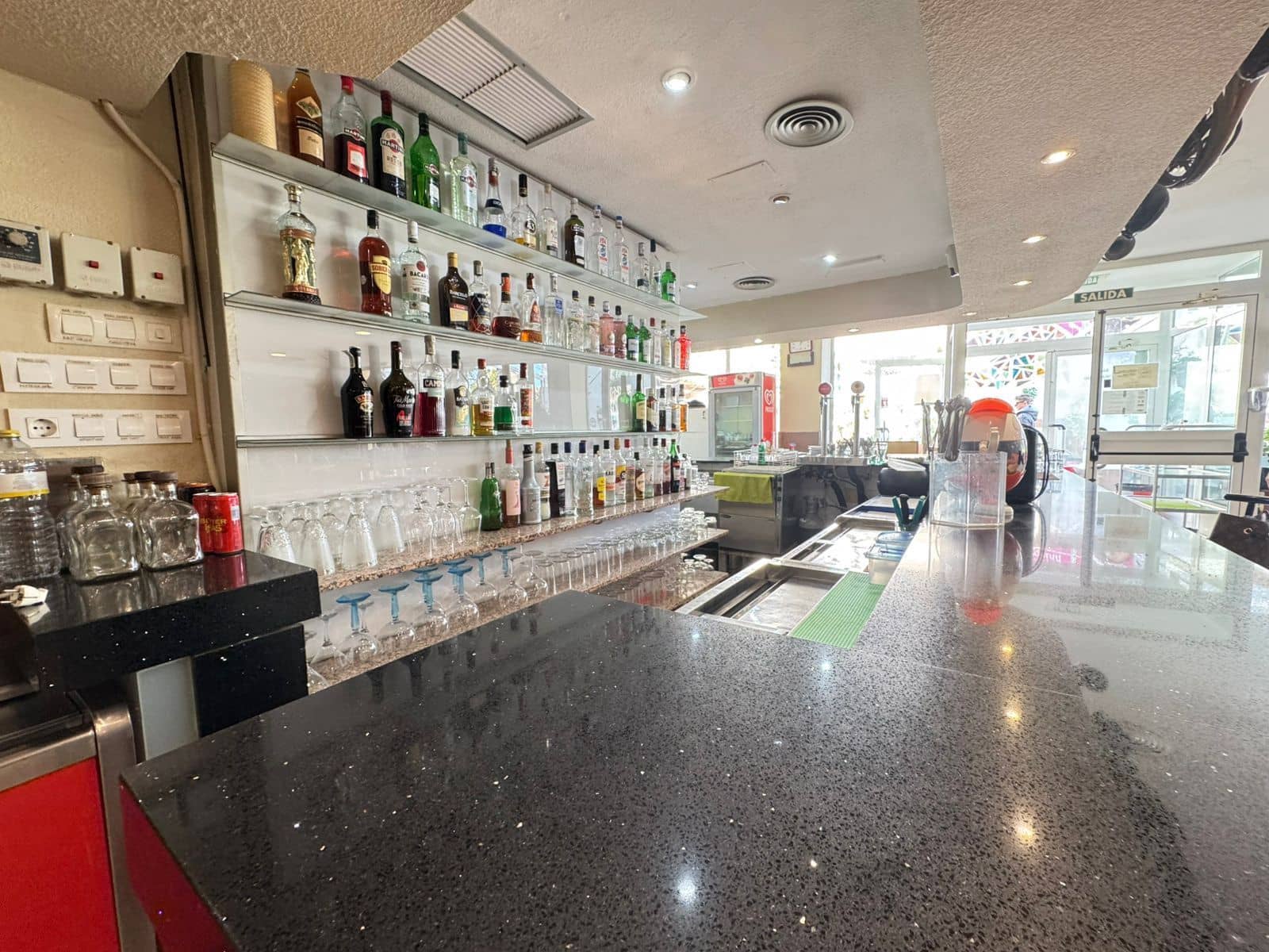 Kommersiell til salgs i Calpe / Calp - € 250 000 (Ref: 9714467)