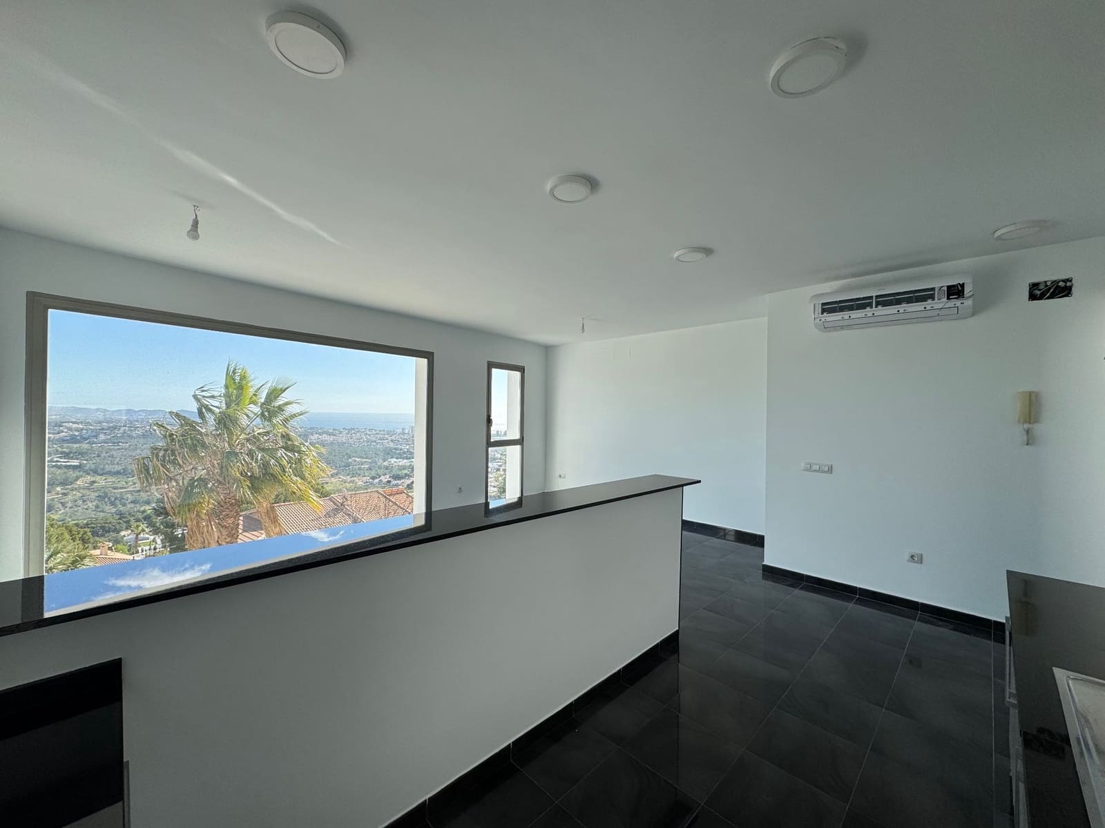 5 makuuhuone Bungalow myytävänä paikassa Calpe / Calp mukana uima-altaan 
autotalli - 568 500 € (Ref: 9751576)