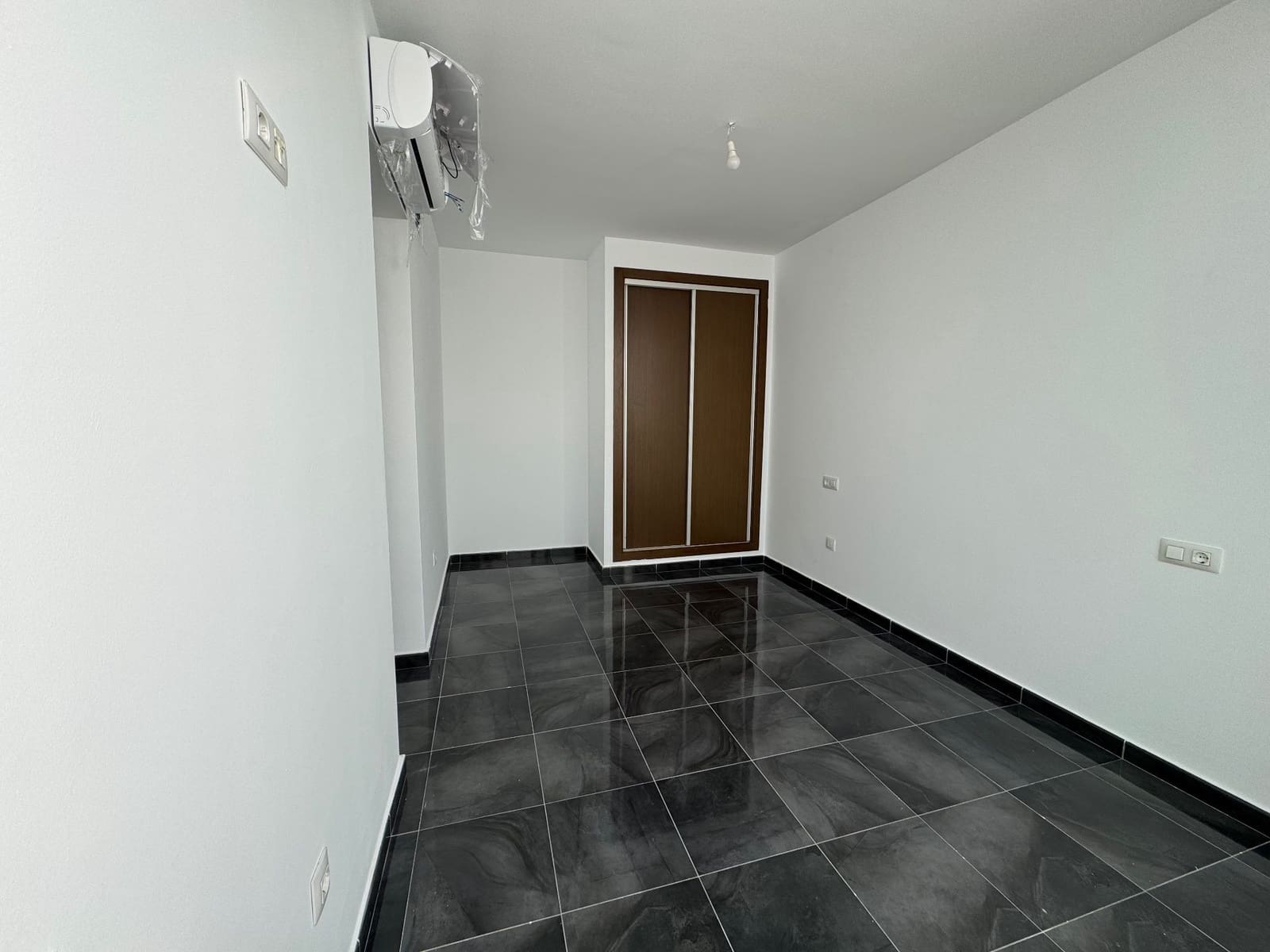 5 makuuhuone Bungalow myytävänä paikassa Calpe / Calp mukana uima-altaan 
autotalli - 568 500 € (Ref: 9751576)