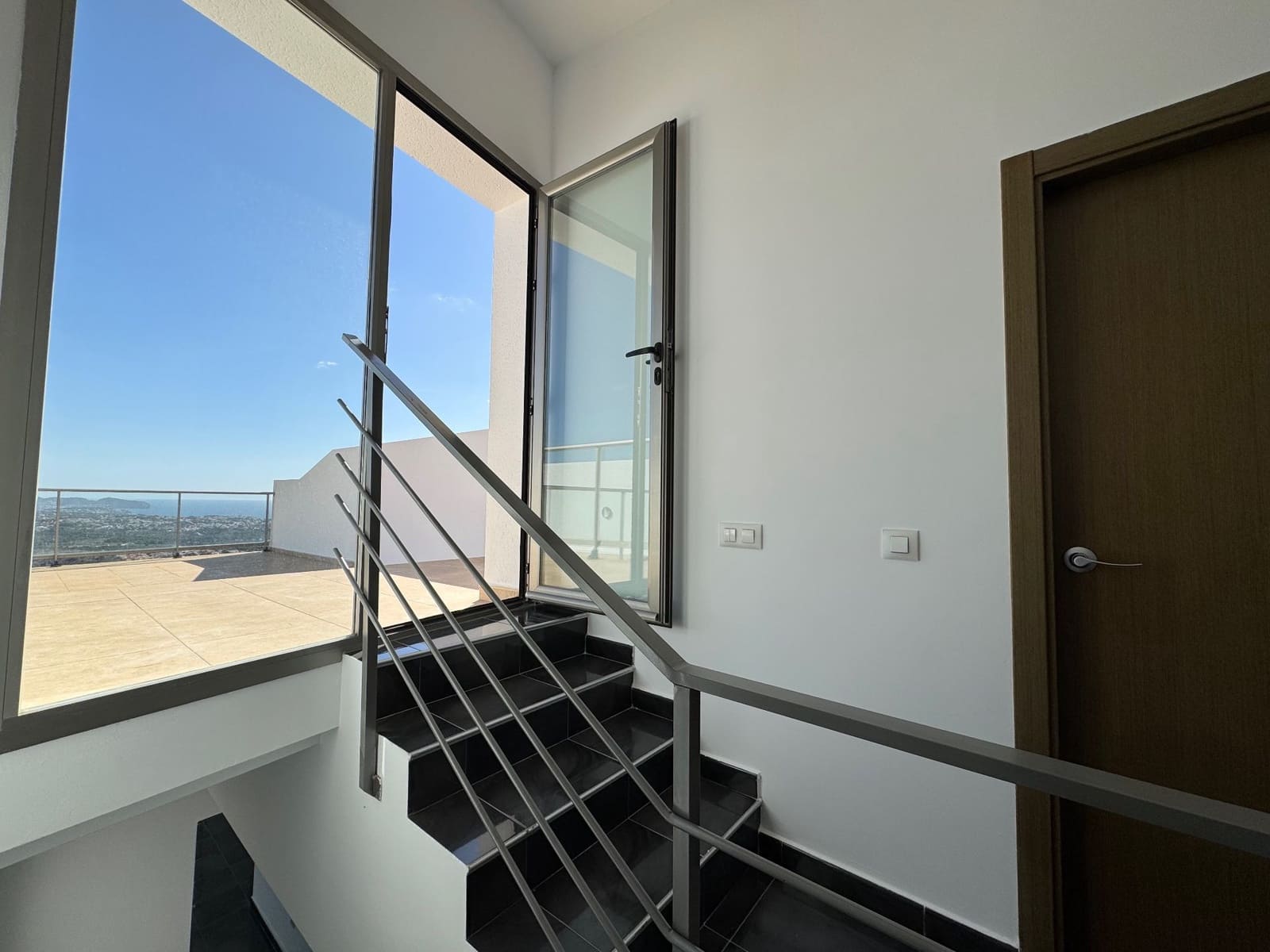 5 makuuhuone Bungalow myytävänä paikassa Calpe / Calp mukana uima-altaan 
autotalli - 568 500 € (Ref: 9751576)