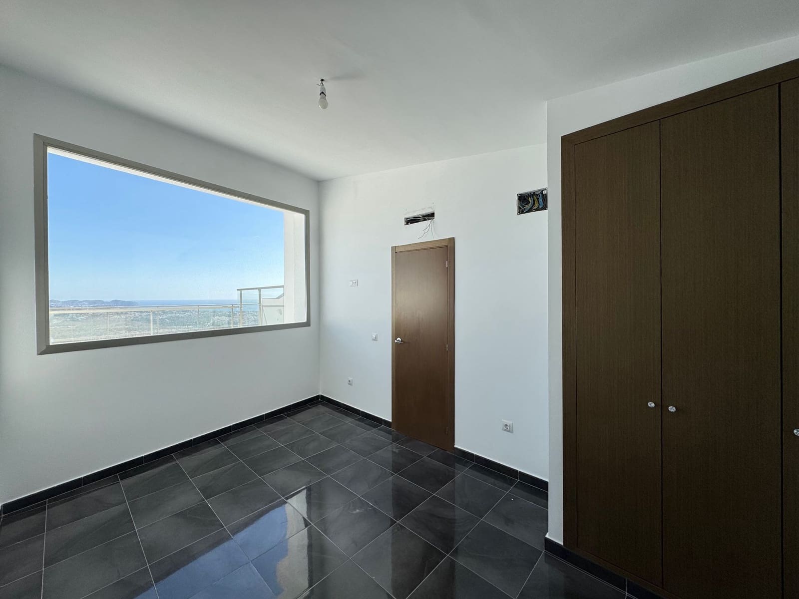 5 makuuhuone Bungalow myytävänä paikassa Calpe / Calp mukana uima-altaan 
autotalli - 568 500 € (Ref: 9751576)