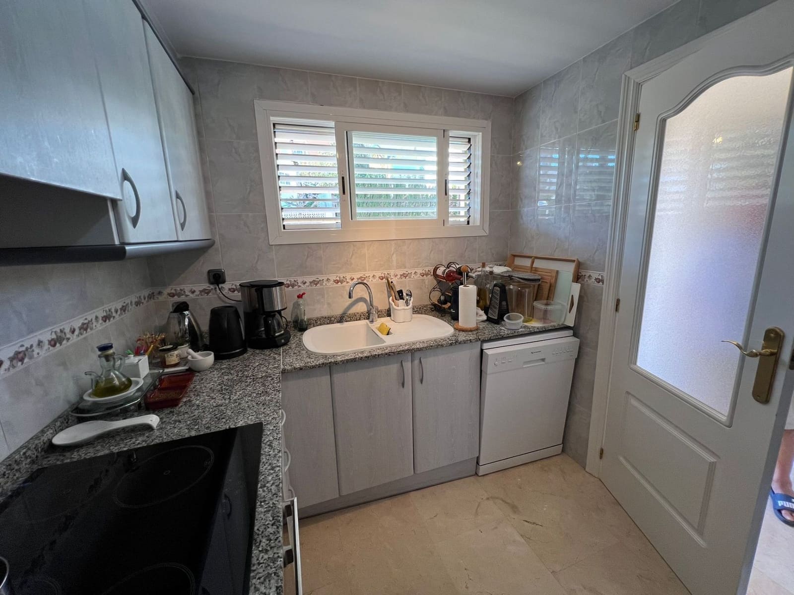 2 sovrum Lägenhet att hyra i Calpe / Calp med garage - 1 300 € (Ref: 9751577)