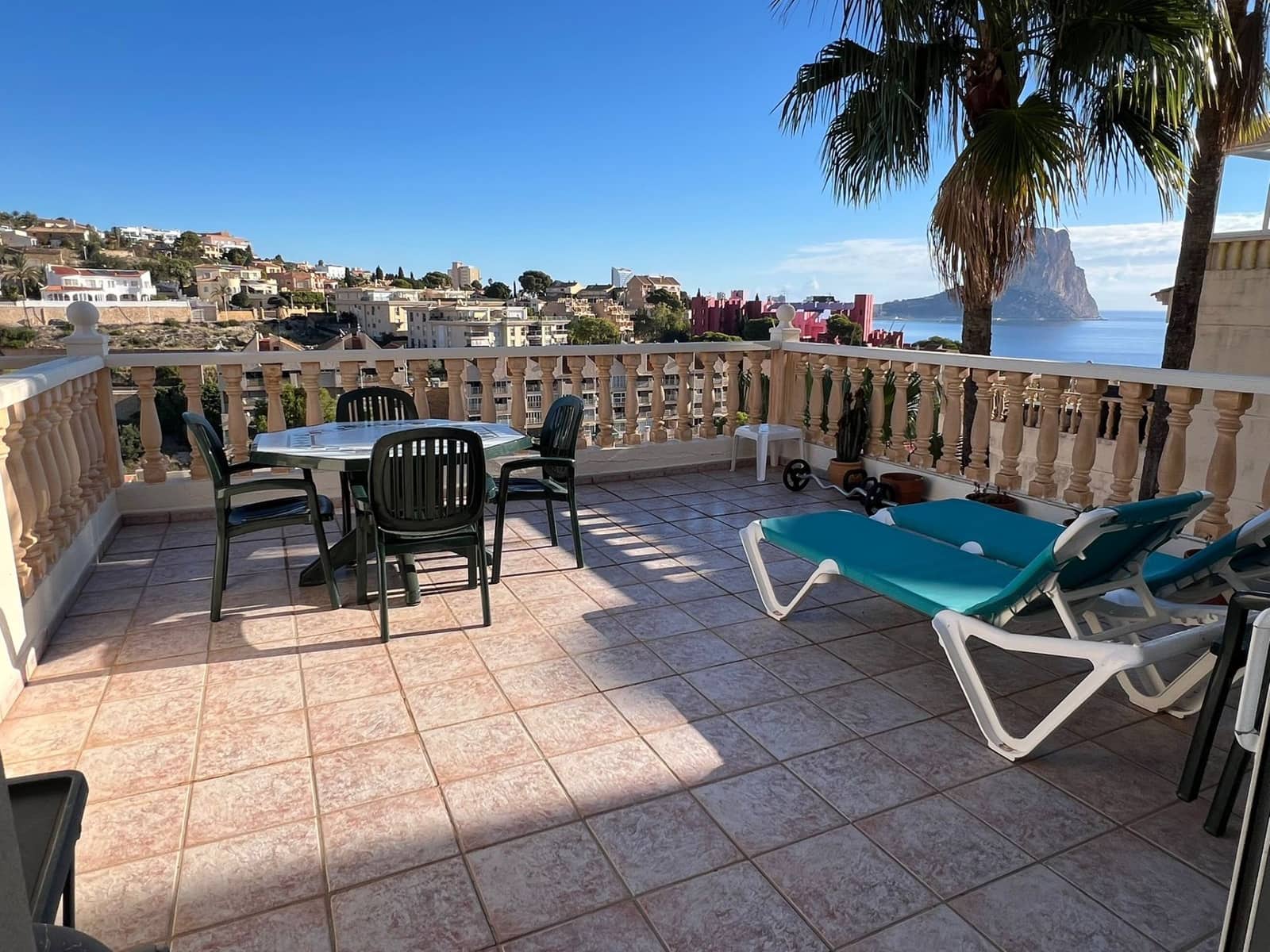 2 sovrum Lägenhet att hyra i Calpe / Calp med garage - 1 300 € (Ref: 9751577)