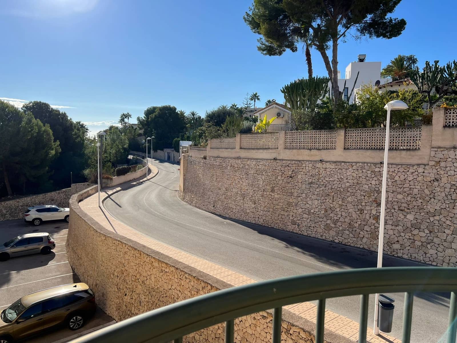 2 sovrum Lägenhet att hyra i Calpe / Calp med garage - 1 300 € (Ref: 9751577)
