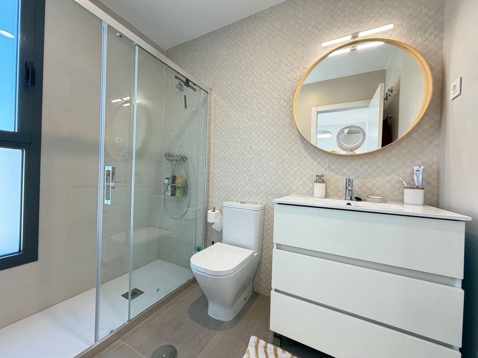 2 soverom Leilighet til leie i Calpe / Calp med svømmebasseng garasje - € 2 600 (Ref: 9796126)