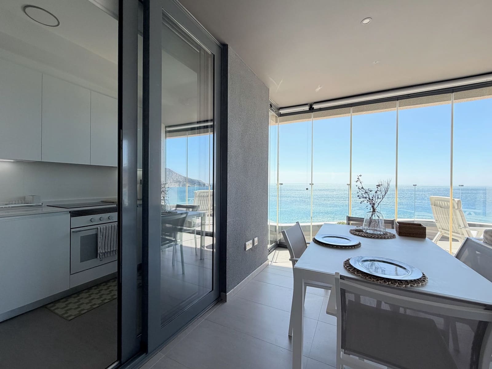 2 soverom Leilighet til leie i Calpe / Calp med svømmebasseng garasje - € 2 600 (Ref: 9796126)