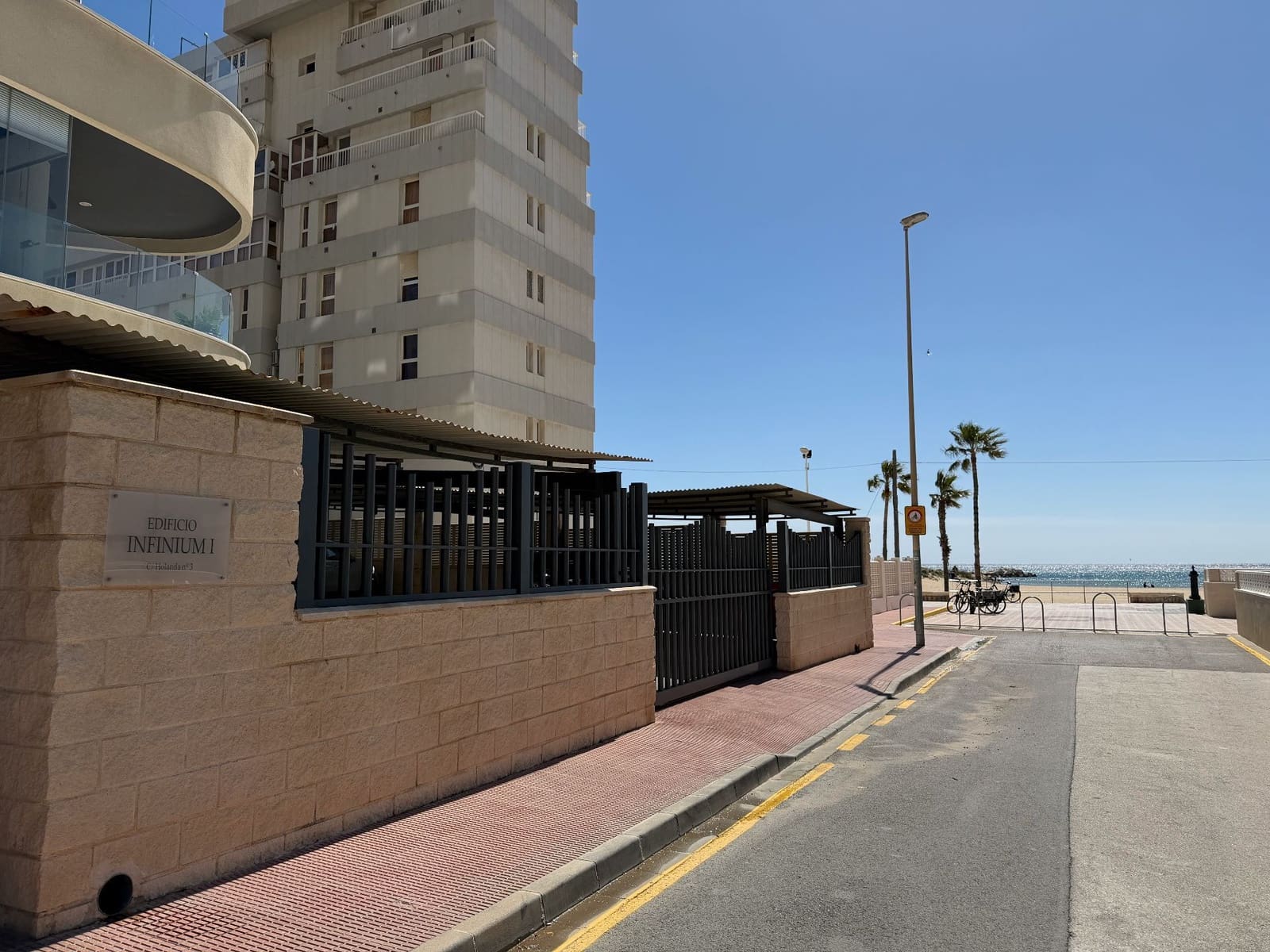 2 soverom Leilighet til leie i Calpe / Calp med svømmebasseng garasje - € 2 600 (Ref: 9796126)