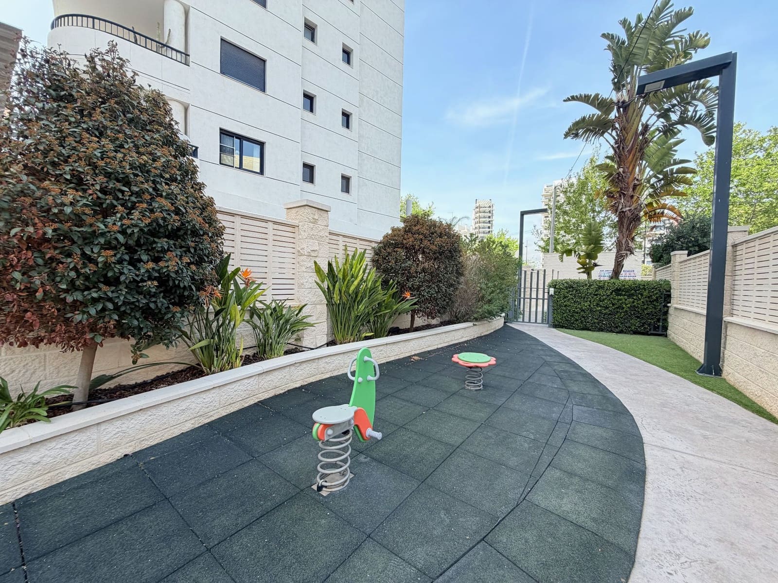 2 soverom Leilighet til leie i Calpe / Calp med svømmebasseng garasje - € 2 600 (Ref: 9796126)