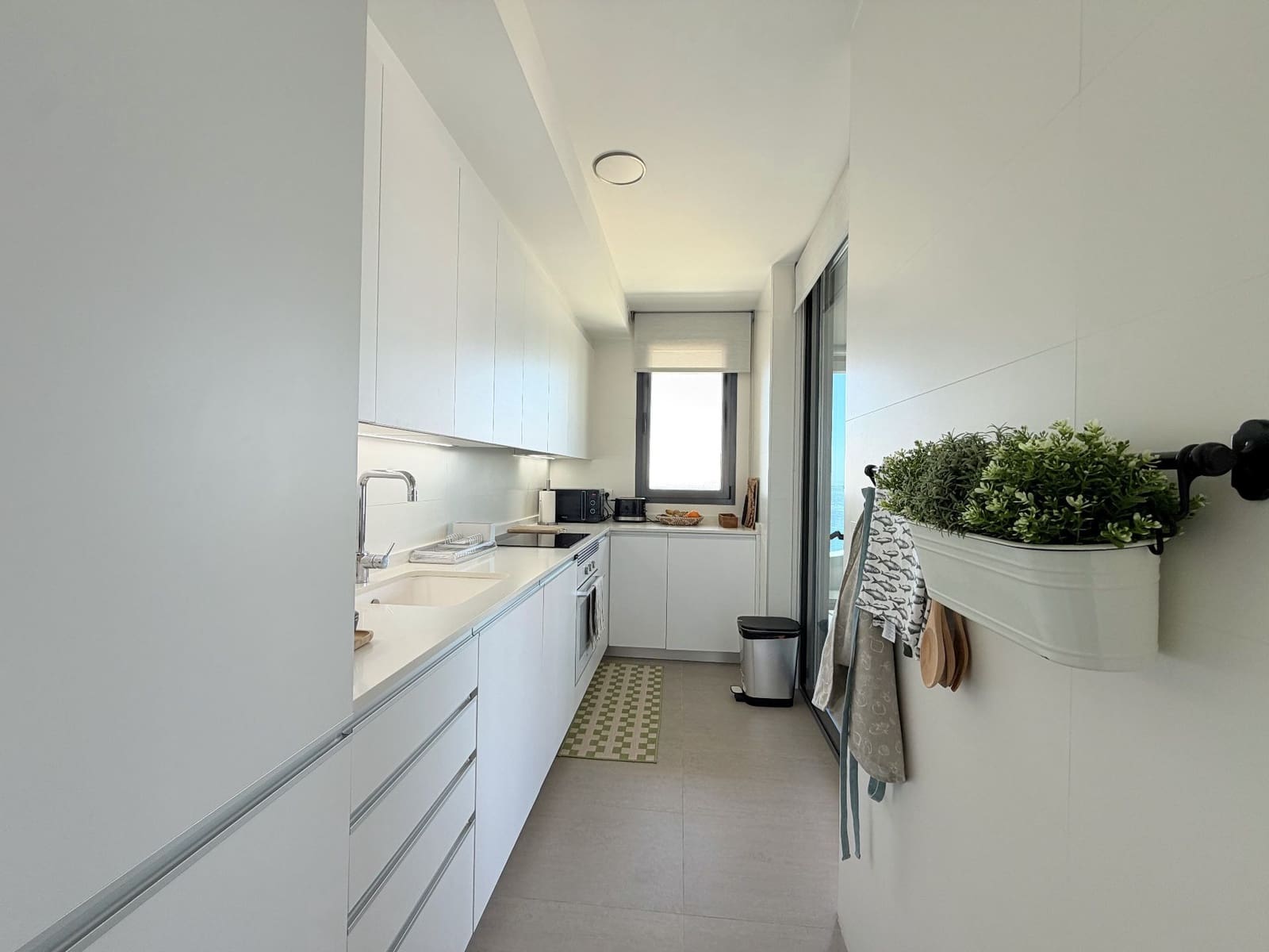 2 soverom Leilighet til leie i Calpe / Calp med svømmebasseng garasje - € 2 600 (Ref: 9796126)