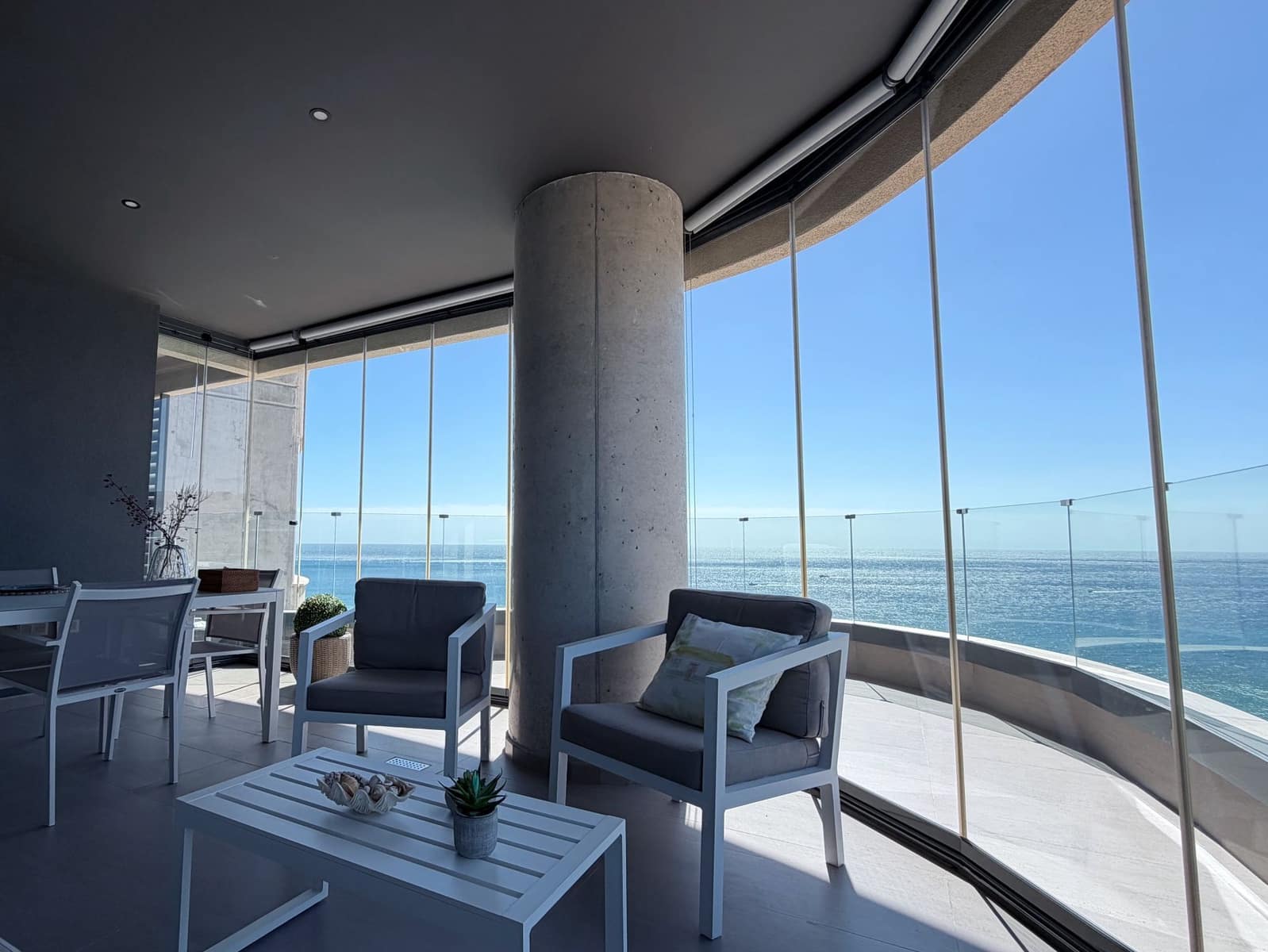 2 soverom Leilighet til leie i Calpe / Calp med svømmebasseng garasje - € 2 600 (Ref: 9796126)