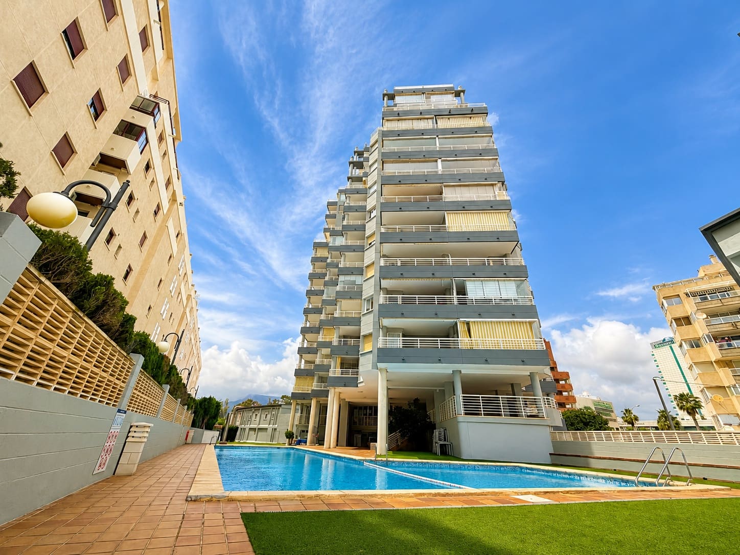 1 soveværelse Lejlighed til leje i Calpe / Calp med swimmingpool - € 1.240 (Ref: 9875633)