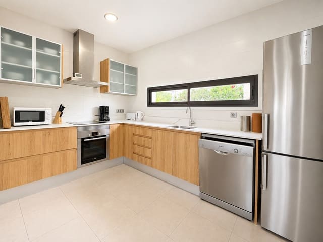 3 soverom Villa til salgs i Benissa med svømmebasseng garasje - € 925 000 (Ref: 9939308)