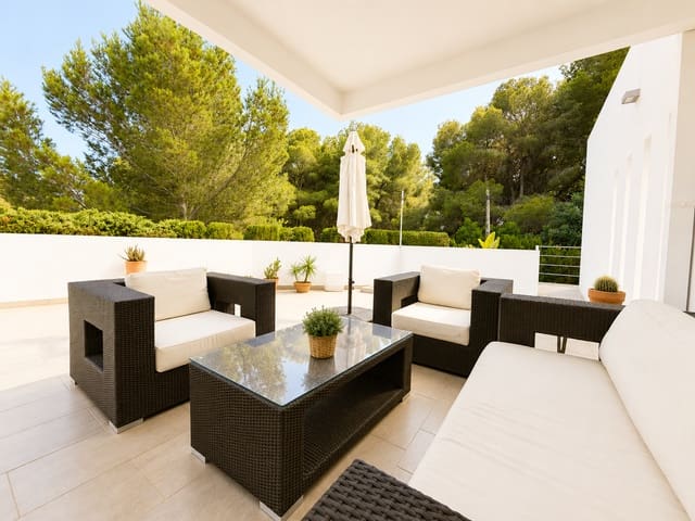 3 soverom Villa til salgs i Benissa med svømmebasseng garasje - € 925 000 (Ref: 9939308)