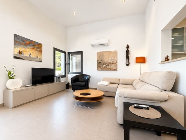 3 soverom Villa til salgs i Benissa med svømmebasseng garasje - € 925 000 (Ref: 9939308)