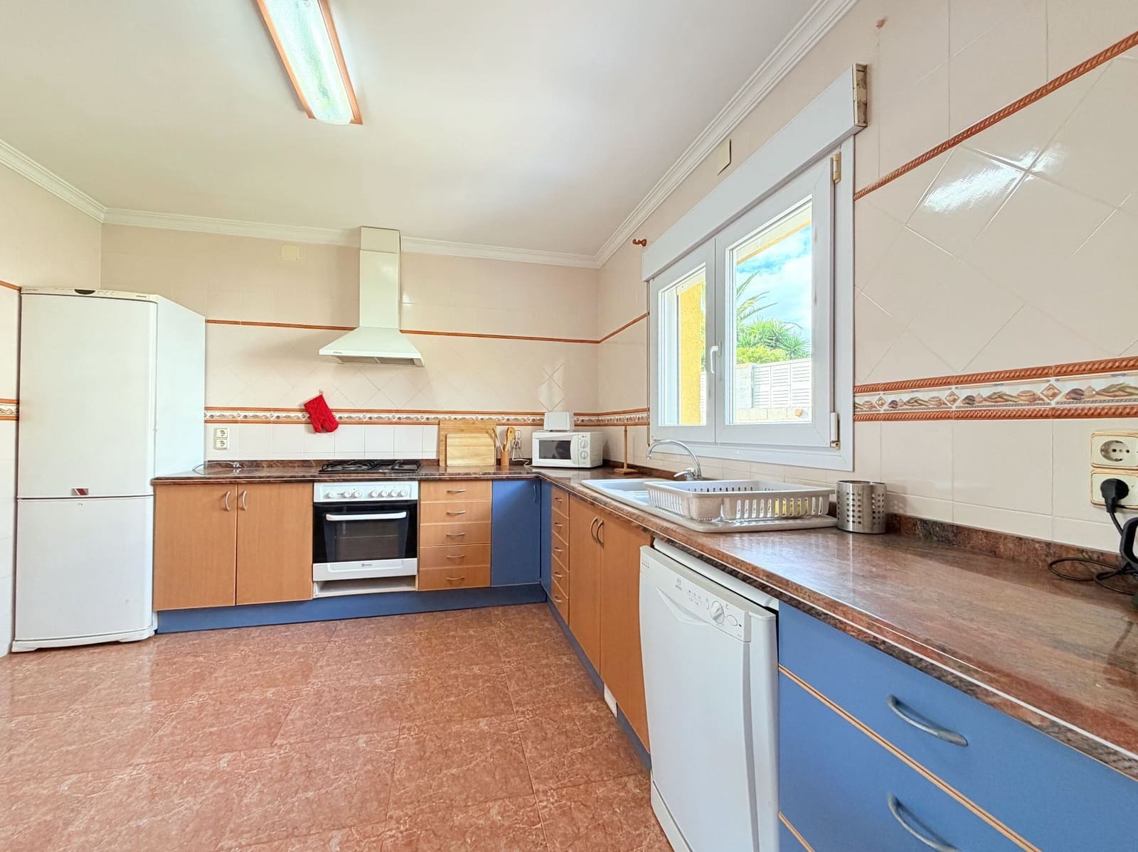 3 bedroom Villa for rent in Calpe / Calp with pool garage - € 1,500 (Ref: 9961932)