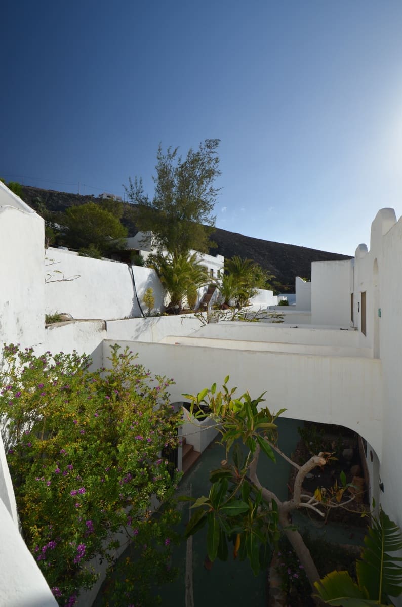 2 bedroom Apartment for sale in Betancuria with pool garage € 120,000