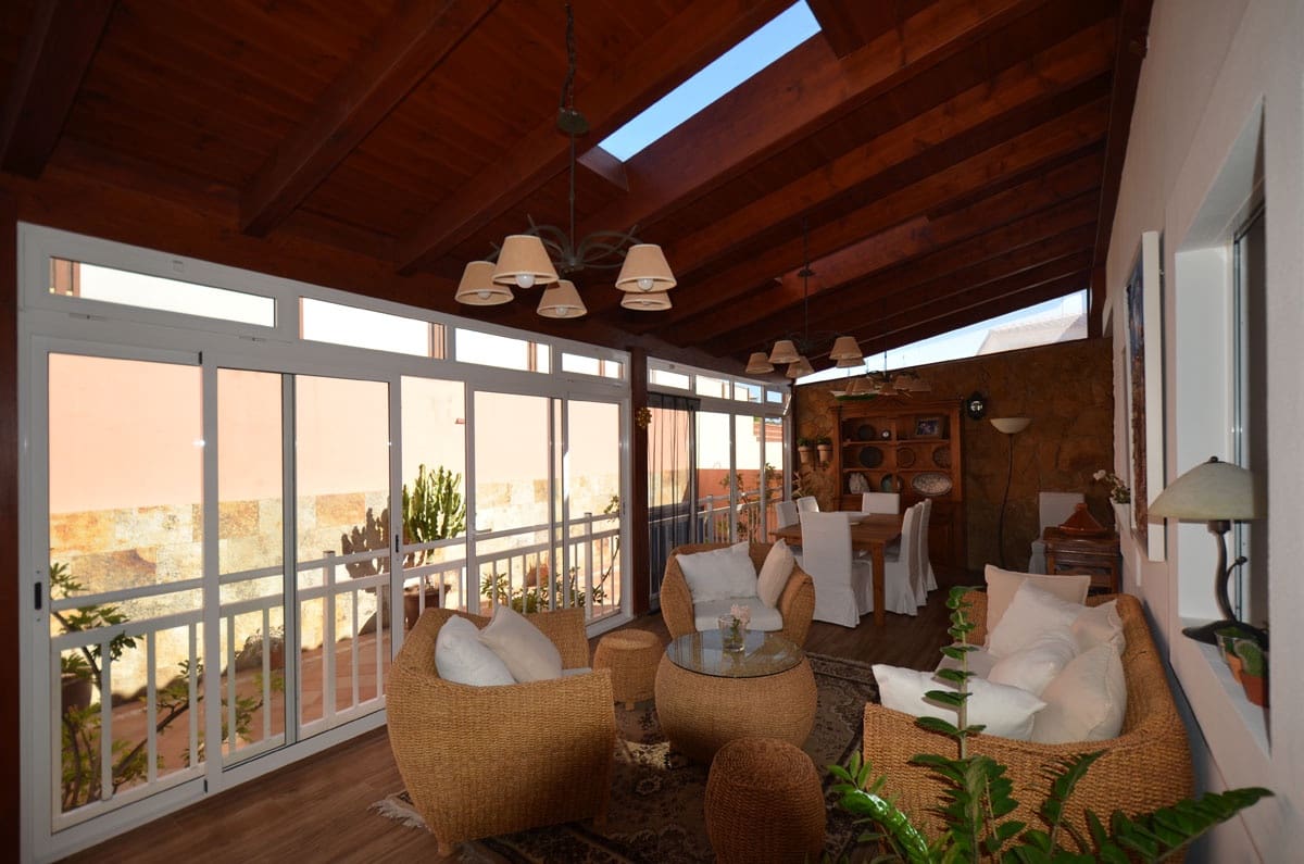 6 soveværelse Villa til salg i Puerto del Rosario med swimmingpool garage - € 590.000 (Ref: 5899498)