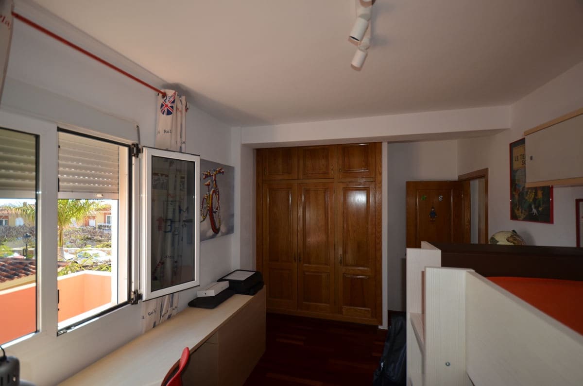 6 soveværelse Villa til salg i Puerto del Rosario med swimmingpool garage - € 590.000 (Ref: 5899498)