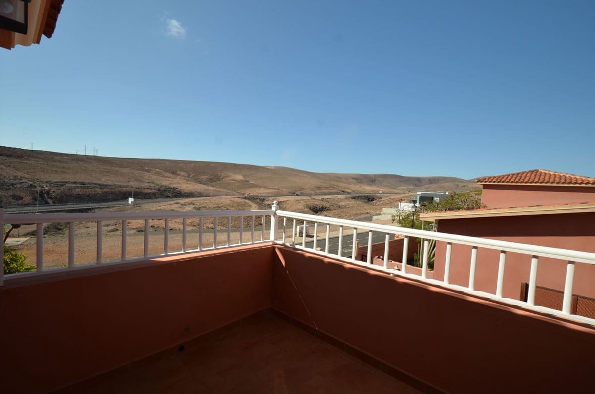 6 soveværelse Villa til salg i Puerto del Rosario med swimmingpool garage - € 590.000 (Ref: 5899498)