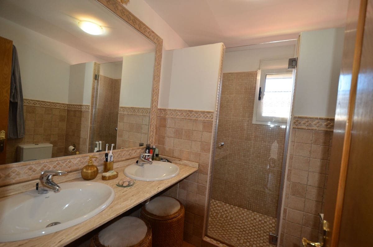 6 soveværelse Villa til salg i Puerto del Rosario med swimmingpool garage - € 590.000 (Ref: 5899498)