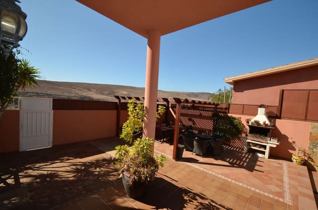 6 chambre Villa/Maison à vendre à Puerto del Rosario avec piscine garage - 590 000 € (Ref: 5899498)