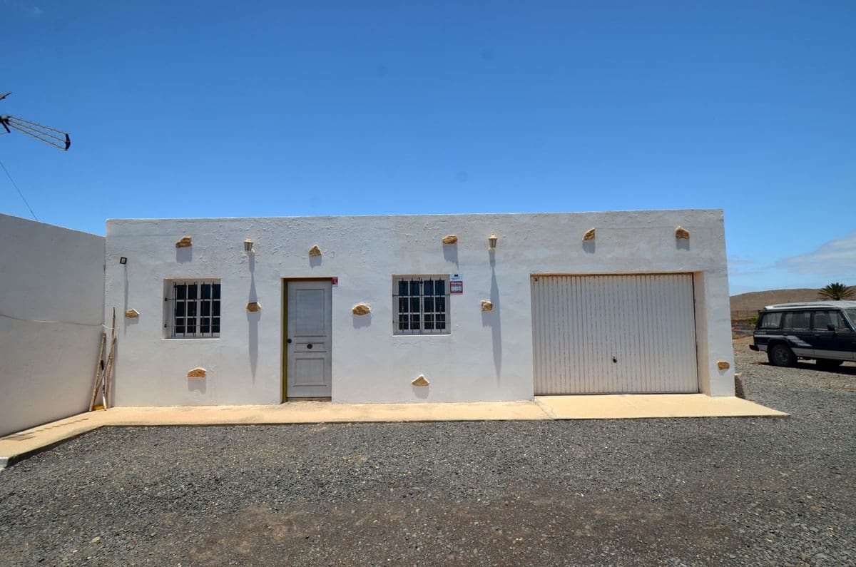 6 soveværelse Finca/Landehus til salg i Gran Tarajal med garage - € 950.000 (Ref: 6977656)