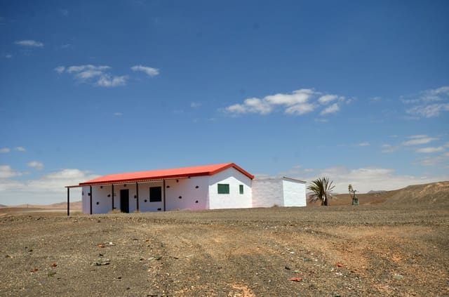 6 bedroom Finca/Country House for sale in Gran Tarajal, Tuineje with garage - € 950,000 (Ref: 6977656)