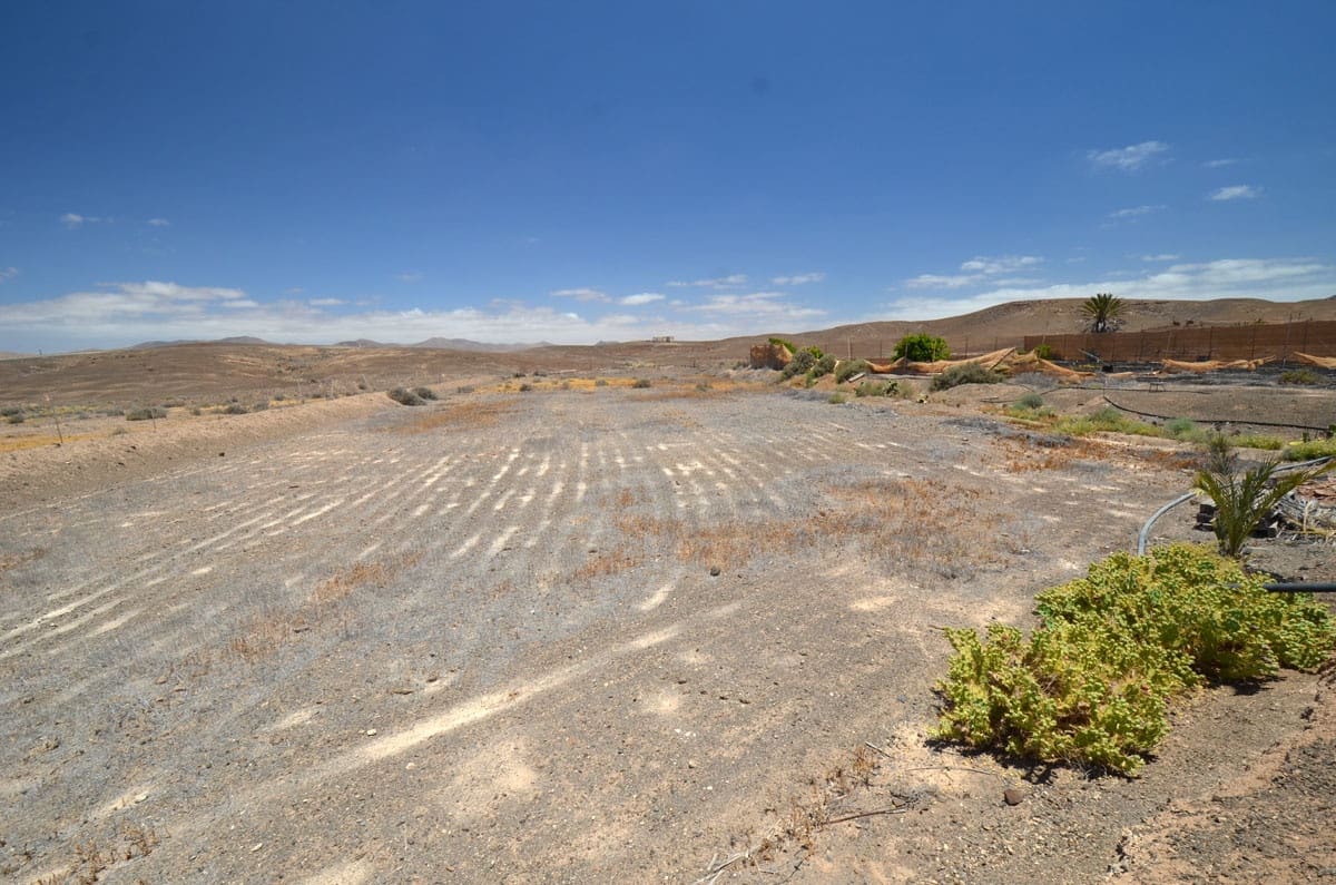 6 soveværelse Finca/Landehus til salg i Gran Tarajal med garage - € 950.000 (Ref: 6977656)