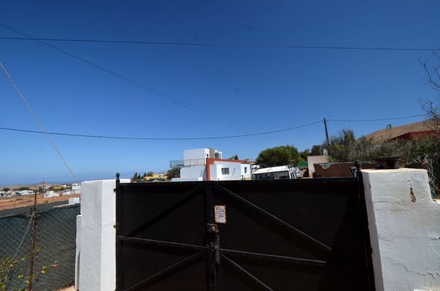 2 bedroom Finca/Country House for sale in Los Estancos, Puerto del Rosario with garage - € 360,000 (Ref: 7654772)