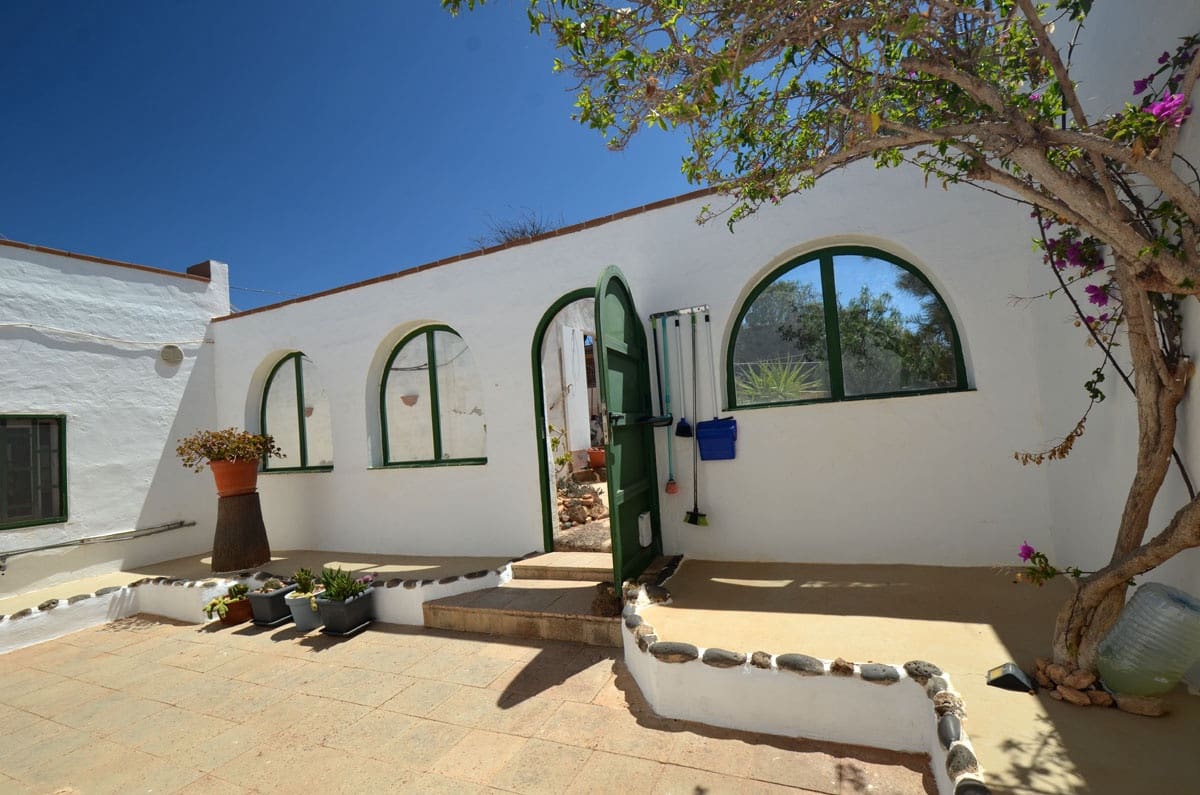 2 soveværelse Finca/Landehus til salg i Los Estancos med garage - € 360.000 (Ref: 7654772)