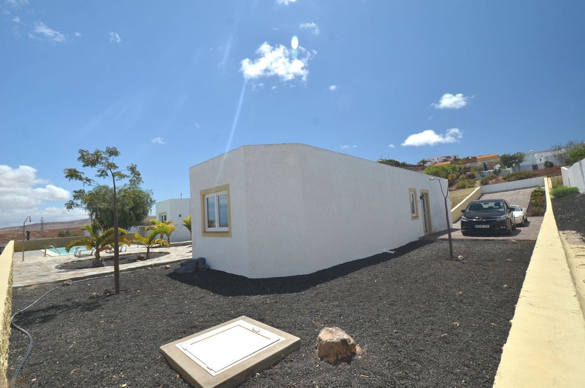 6 soveværelse Villa til salg i Parque Holandes med swimmingpool garage - € 895.000 (Ref: 7659232)