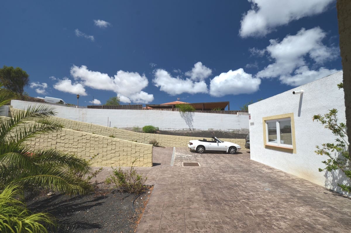 6 soveværelse Villa til salg i Parque Holandes med swimmingpool garage - € 895.000 (Ref: 7659232)