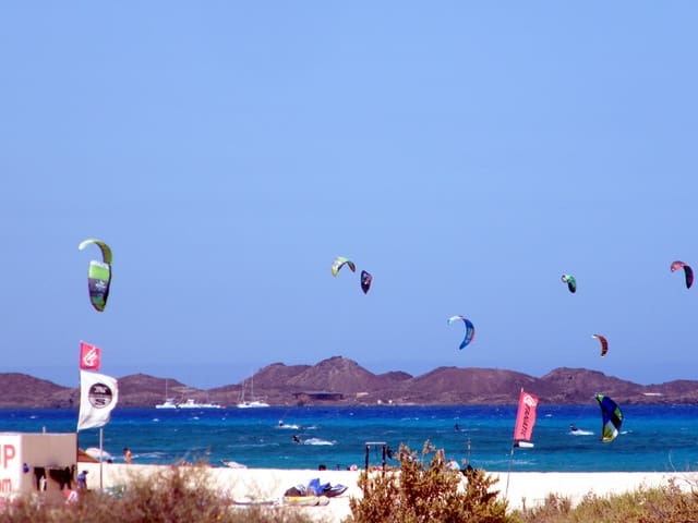 6 slaapkamer Villa te koop in Parque Holandés, La Oliva met zwembad garage - € 895.000 (Ref: 7659232)