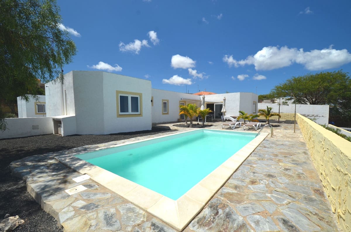 6 soveværelse Villa til salg i Parque Holandes med swimmingpool garage - € 895.000 (Ref: 7659232)
