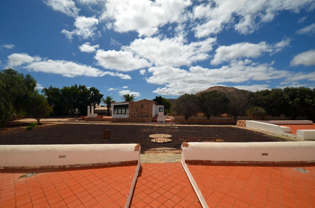 5 soveværelse Finca/Landehus til salg i Tetir med swimmingpool garage - € 1.260.000 (Ref: 7819515)